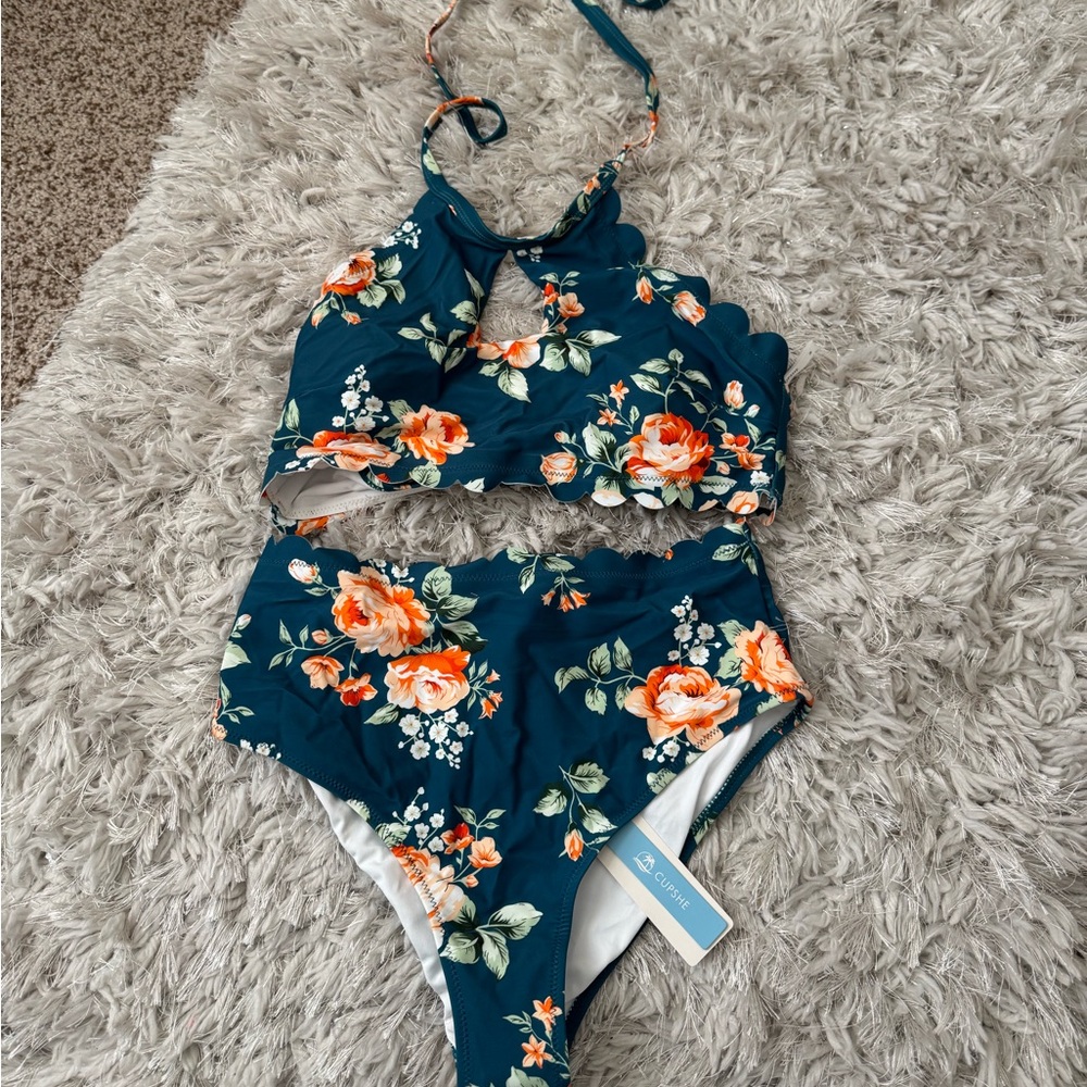 Cupshe Floral swimsuit
